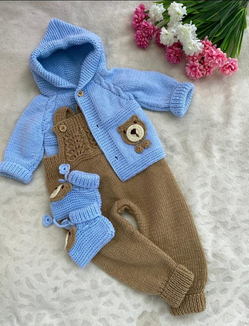 Newborn Outfit: Soft & Organic Cotton Romper Set for Your Little One - Ubranie dla niemowlaka: Miękki zestaw kombinezonu z bawełny organicznej dla Twojego maluszka
