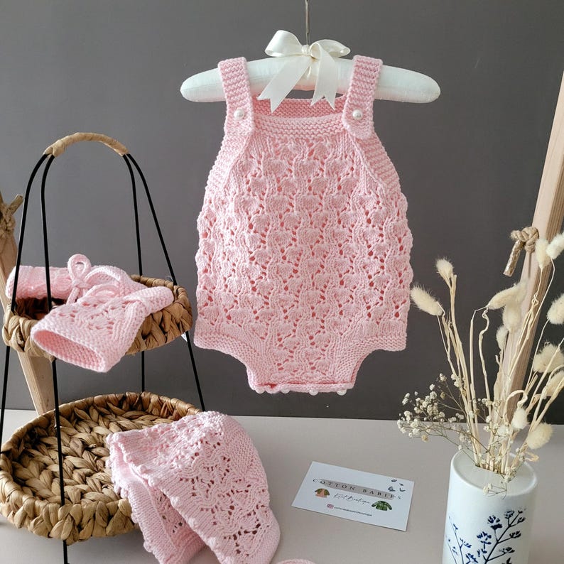 Cozy Hand-Knit Newborn Outfit Organic Cotton Gift - Ręcznie dziergany zestaw noworodkowy bawełna organiczna