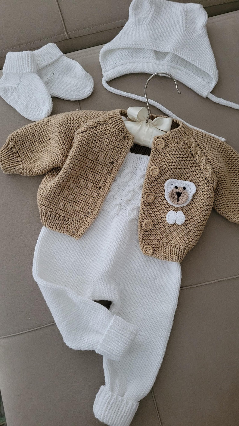 Handmade Organic Cotton Teddy Bear Romper Set for Newborns - Ręcznie robiony pajacyk niemowlęcy z miskiem z organicznej bawełny
